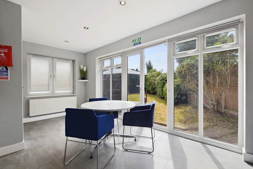 12 827cGCCOREP 36 Cardinal Ave Reception Original (6) Small